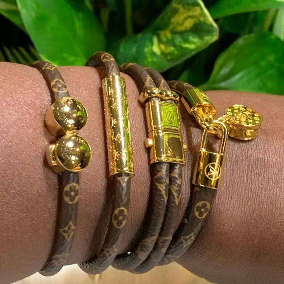 👗👛👜. Check out my closet👜👚👛 - Picture 9 of 17